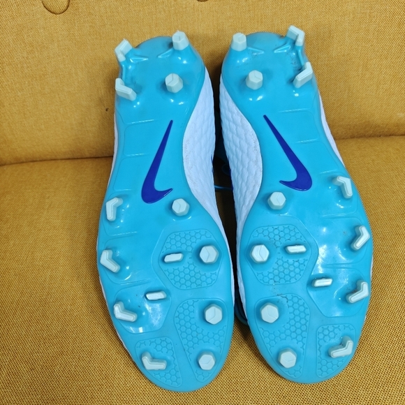 EUC Nike Hypervenom Phantom 3 Academy Athletic White Blue Soccer Cleats Men\'s 8 main image 8